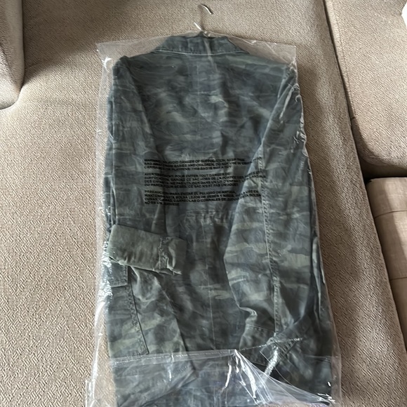 Caslon Women's Metallic Stitch Utility Jacket - Picture 4 of 4